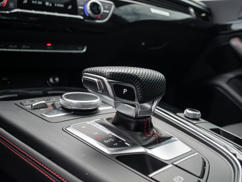 Audi A4 * S-Line* * HeadUp* AвтоКредит* (ЦЕНА ДО БГ), снимка 12 - Автомобили и джипове - 53327588