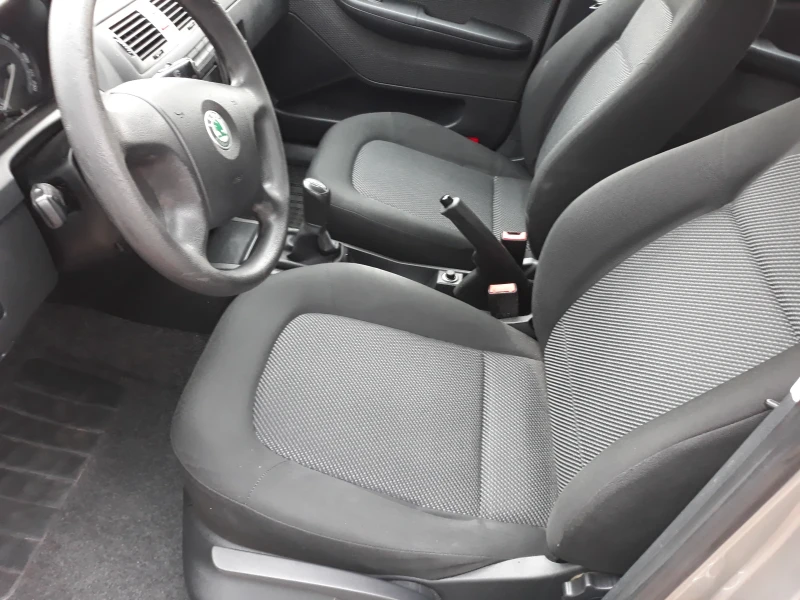Skoda Fabia 1.4TDI, снимка 16 - Автомобили и джипове - 53522517