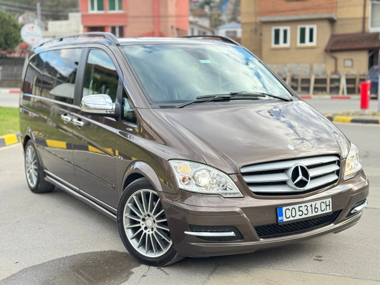 Mercedes-Benz Viano CDI 3.0V6 224кс* Edition* Кожен салон* Климатроник - изображение 2