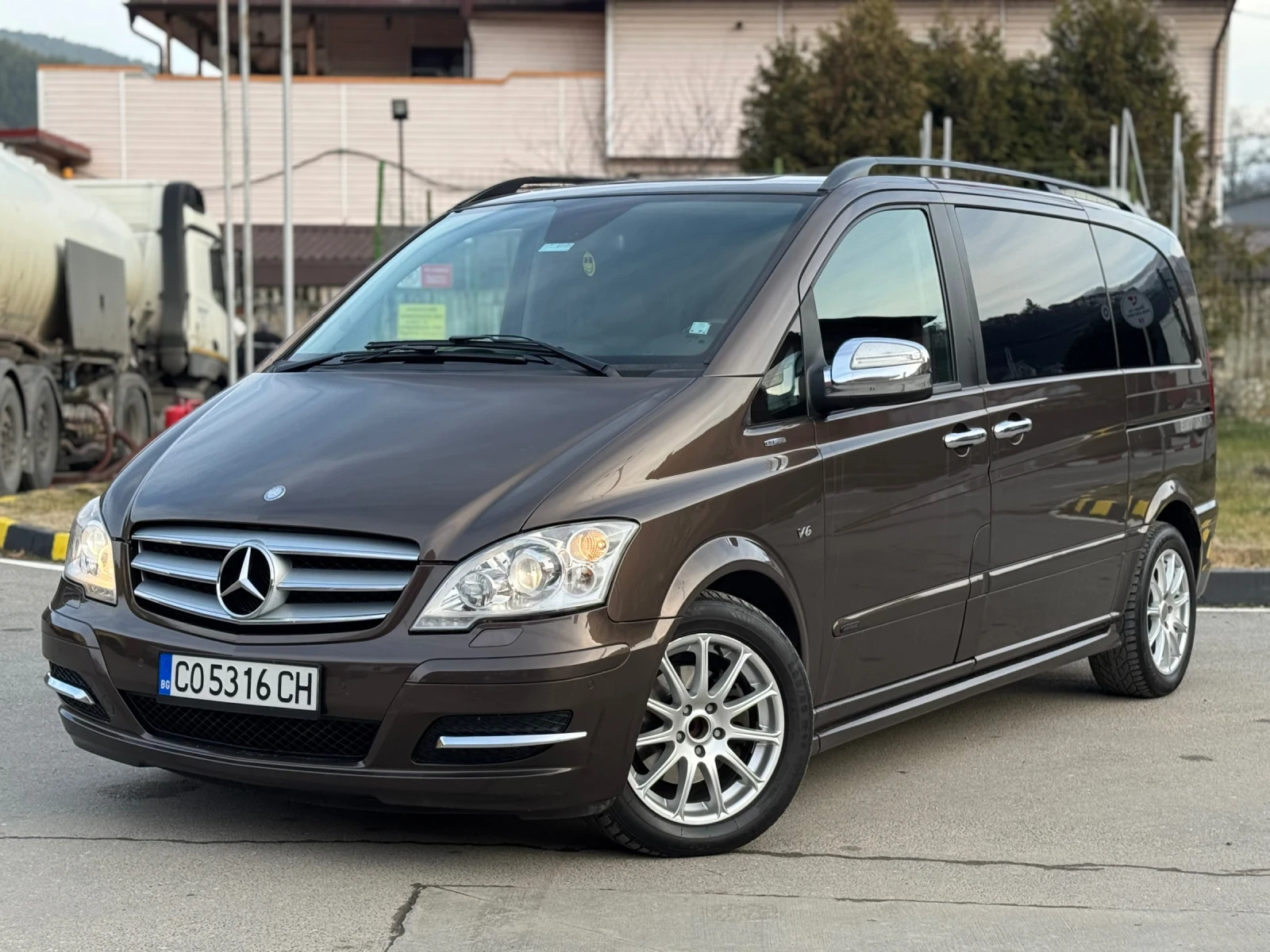 Mercedes-Benz Viano CDI 3.0V6 224кс* 5G-tronic* Кожен салон* Климатрон - изображение 2