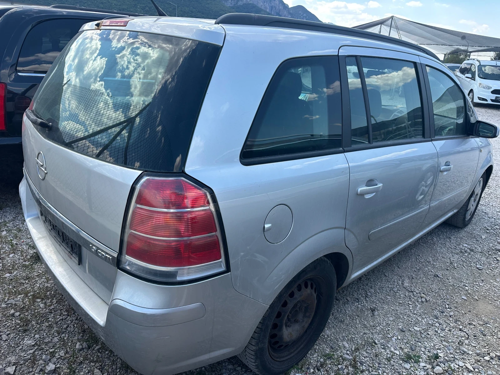 Opel Zafira 1.9/101кс климати 7места - изображение 3