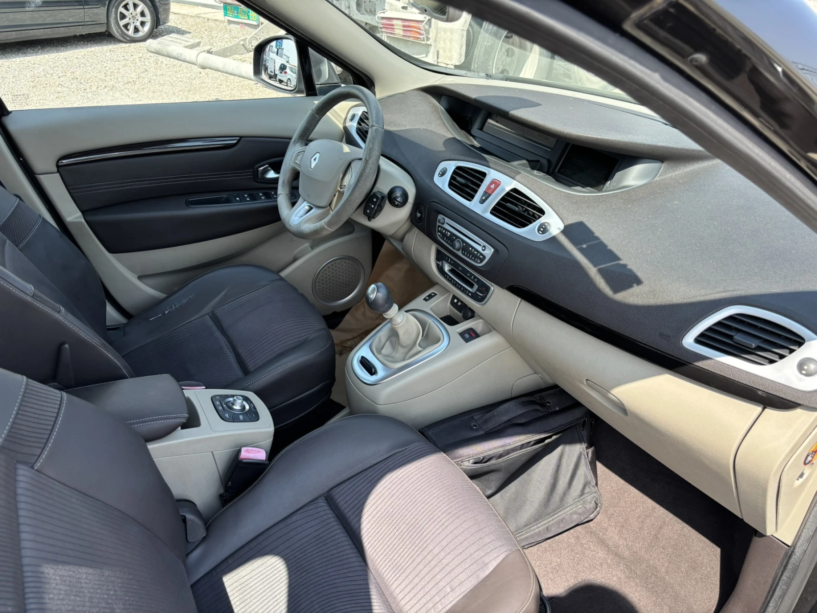 Renault Scenic 1.5 dCi - изображение 8