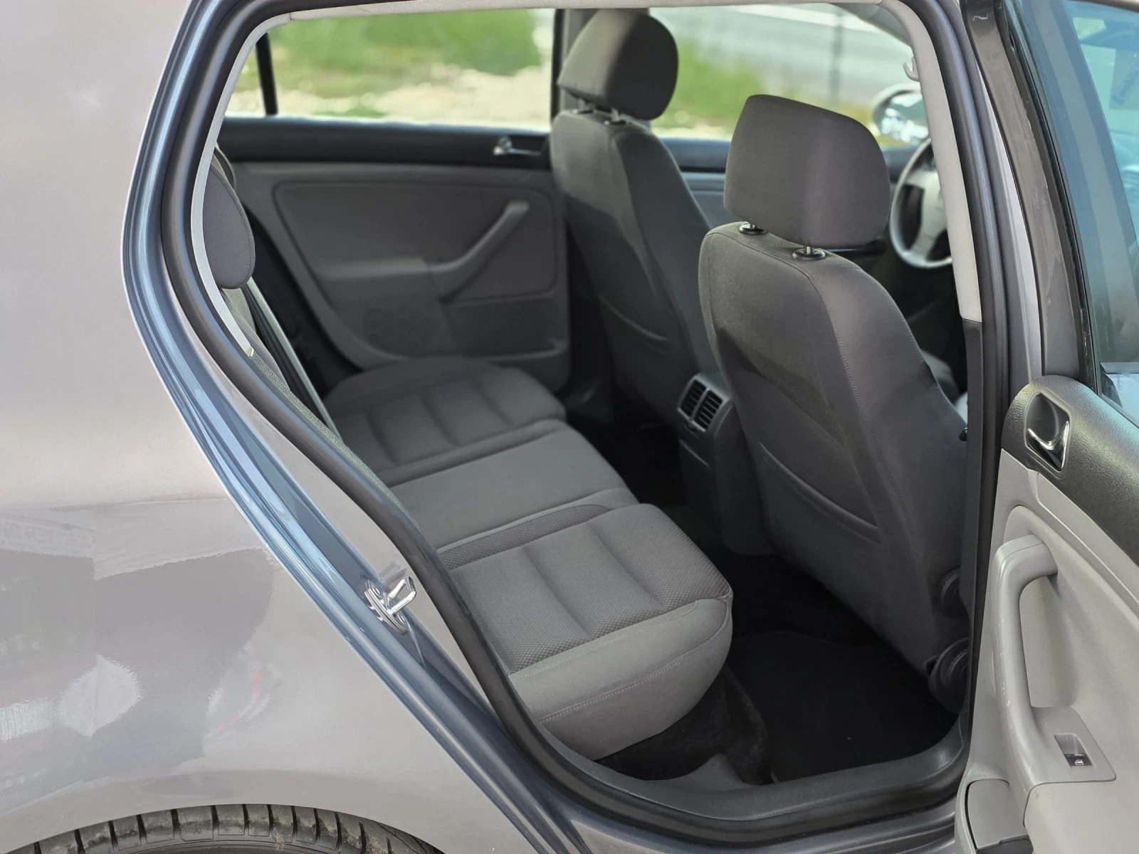 VW Golf 1.9tdi 105Hp 6ck. Лизинг | Mobile.bg — изображение 11