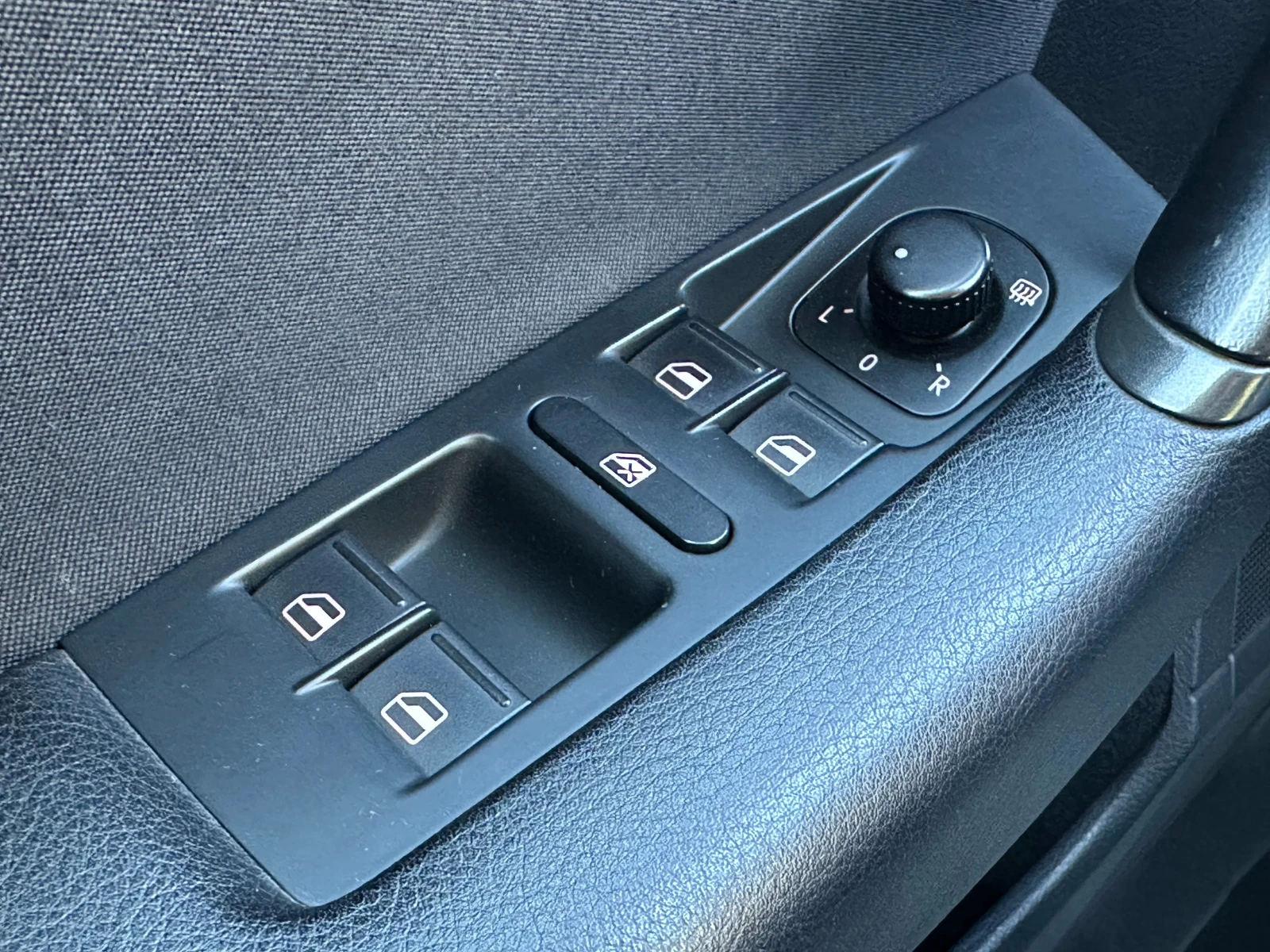 VW Passat 1.6d 105 .. | Mobile.bg   15