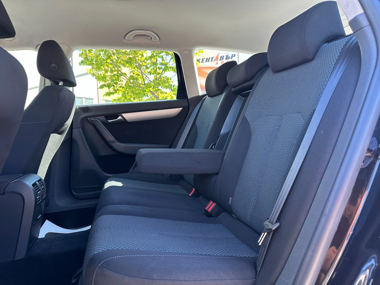 VW Passat 1.6d 105 к.с. - изображение 9