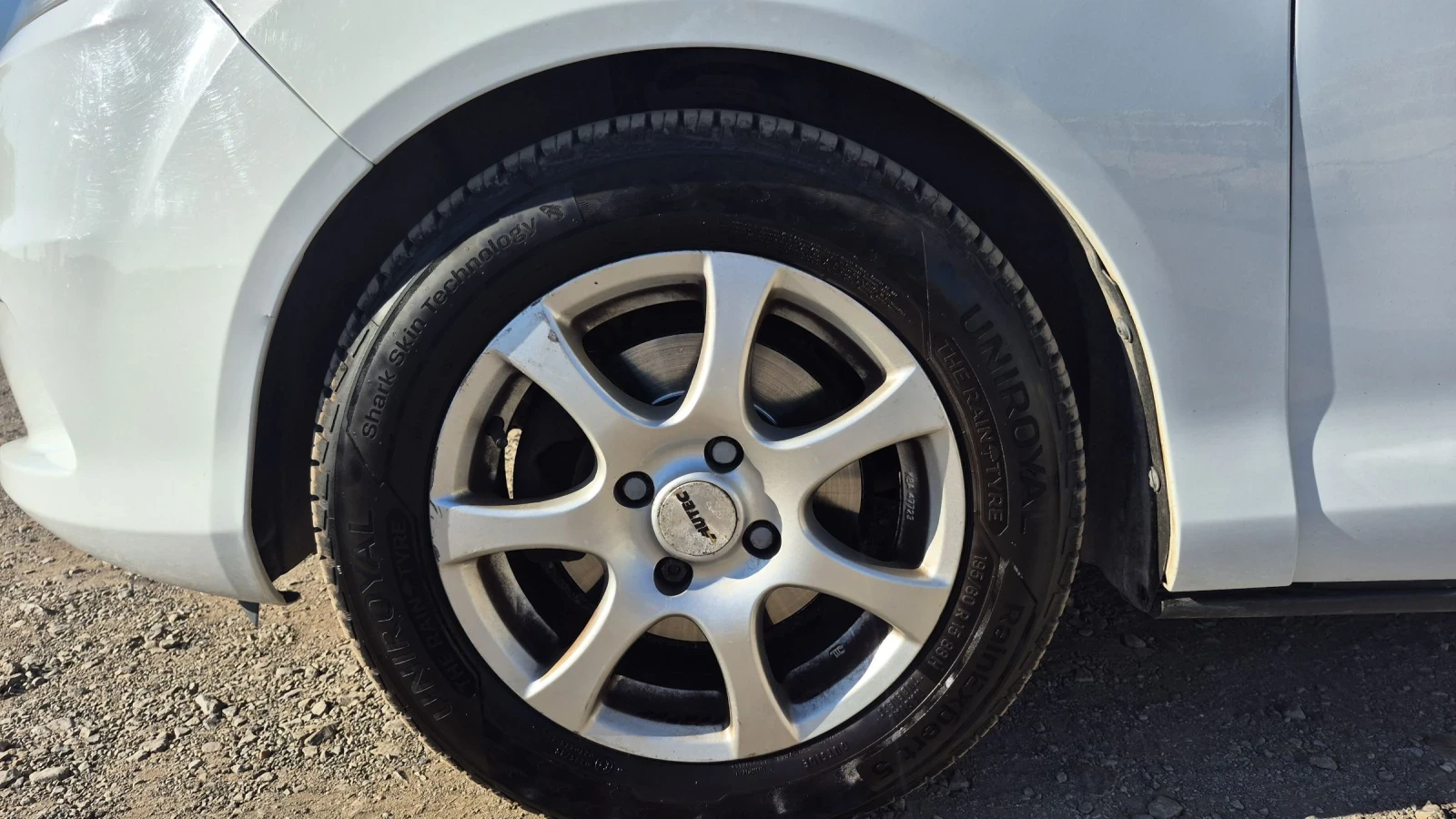 Ford B-Max 1.6i * Автомат * Обслужен * Перфектен* БАРТЕР - изображение 7