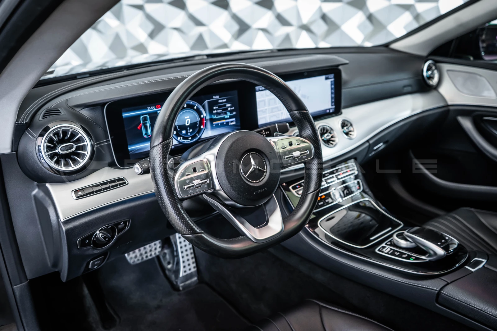 Mercedes-Benz CLS 350 d 4M AMGLine* 360* LED* Ambient*  - изображение 8