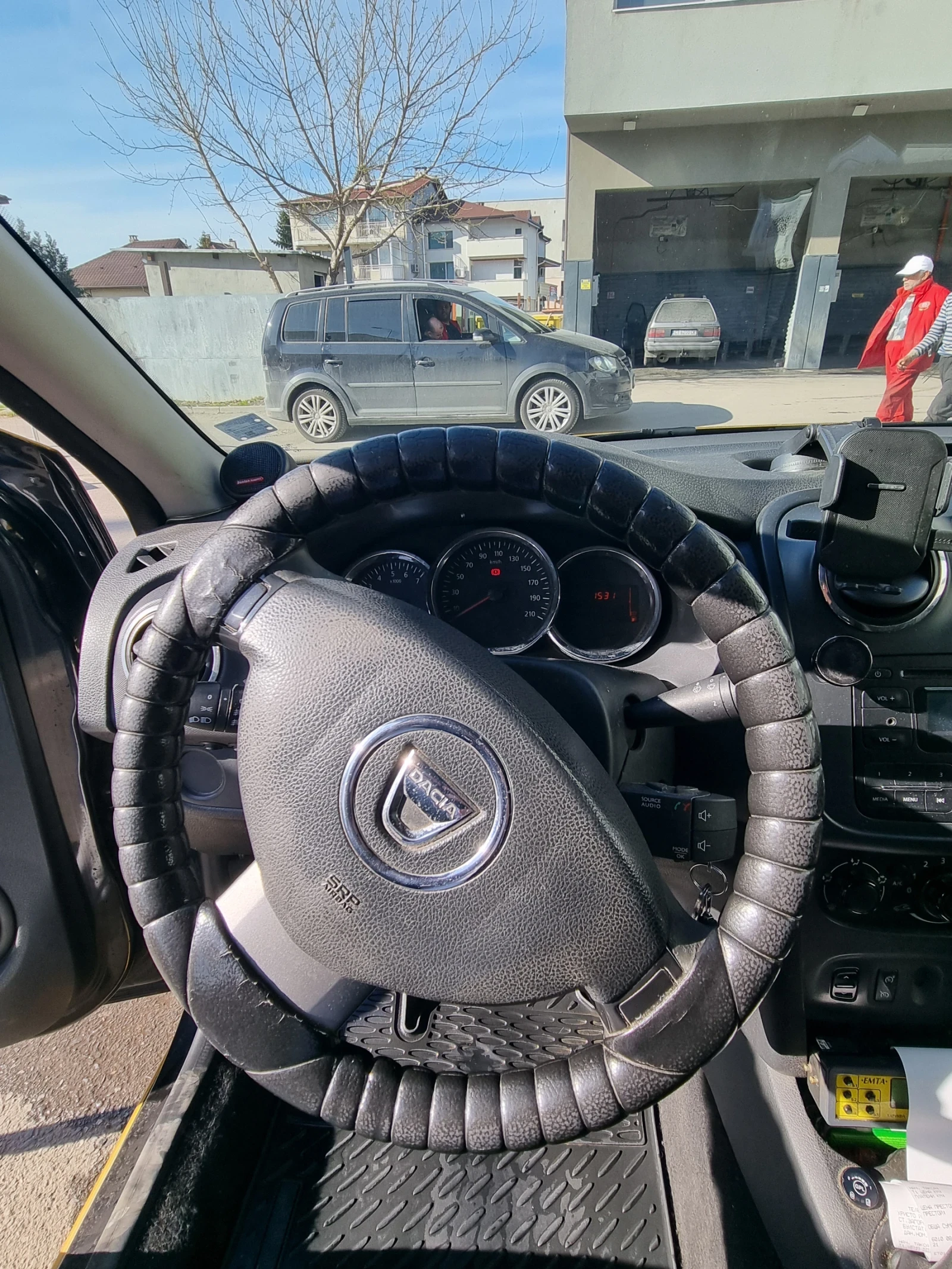 Dacia Logan 0.9 с турбина на газ LPG, снимка 5 - Автомобили и джипове - 53756441