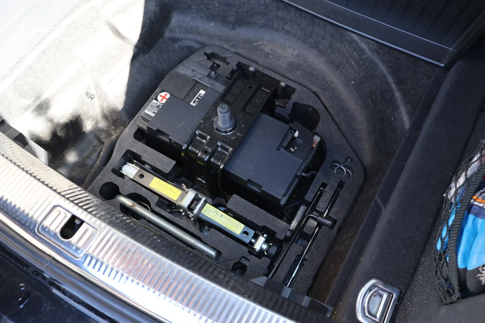 Audi A4 2.0 TDI 177 к.с. S-line Черен таван, F-1 пера на в, снимка 17 - Автомобили и джипове - 53846921