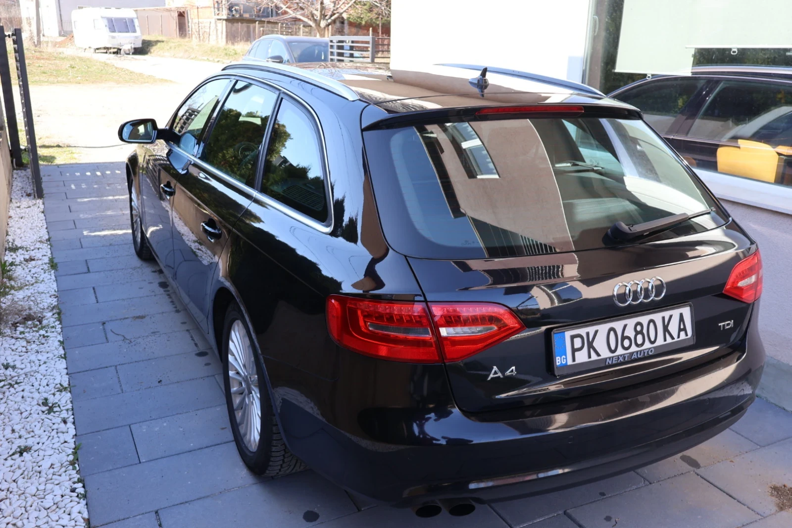 Audi A4 2.0 TDI 177 к.с. S-line Черен таван, F-1 пера на в, снимка 7 - Автомобили и джипове - 53846921