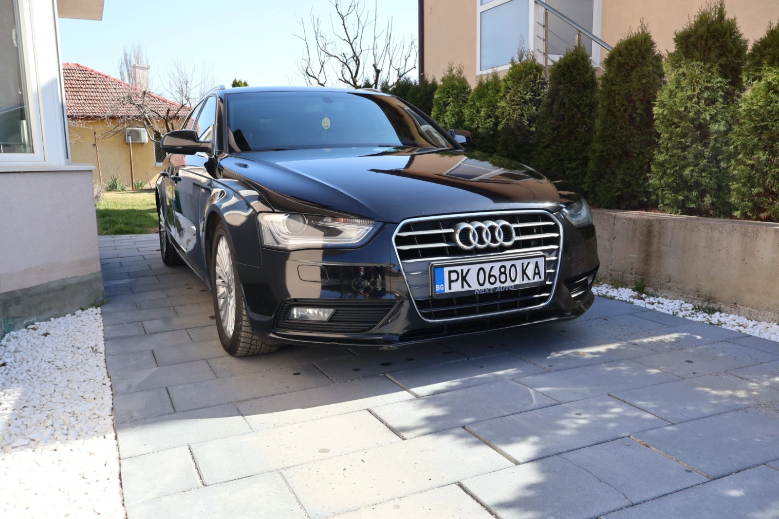 Audi A4 2.0 TDI 177 к.с. S-line Черен таван, F-1 пера на в