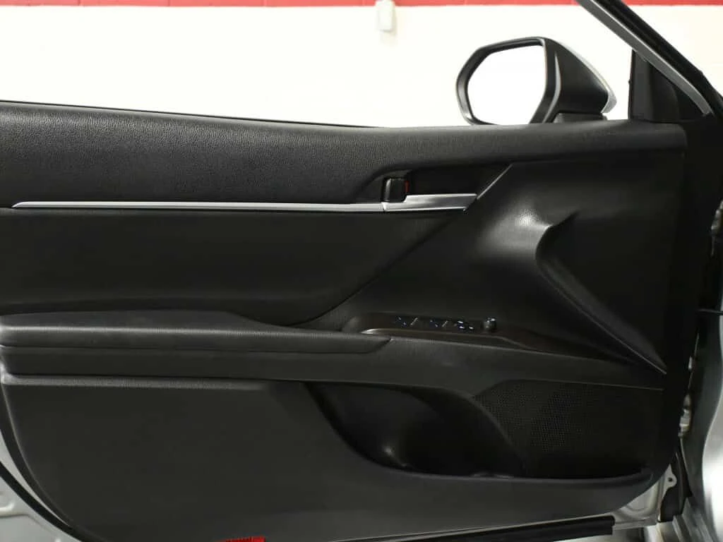 Toyota Camry * SE Heated Seats Apple Carplay Radar Cruise * CAR, снимка 9 - Автомобили и джипове - 53950872