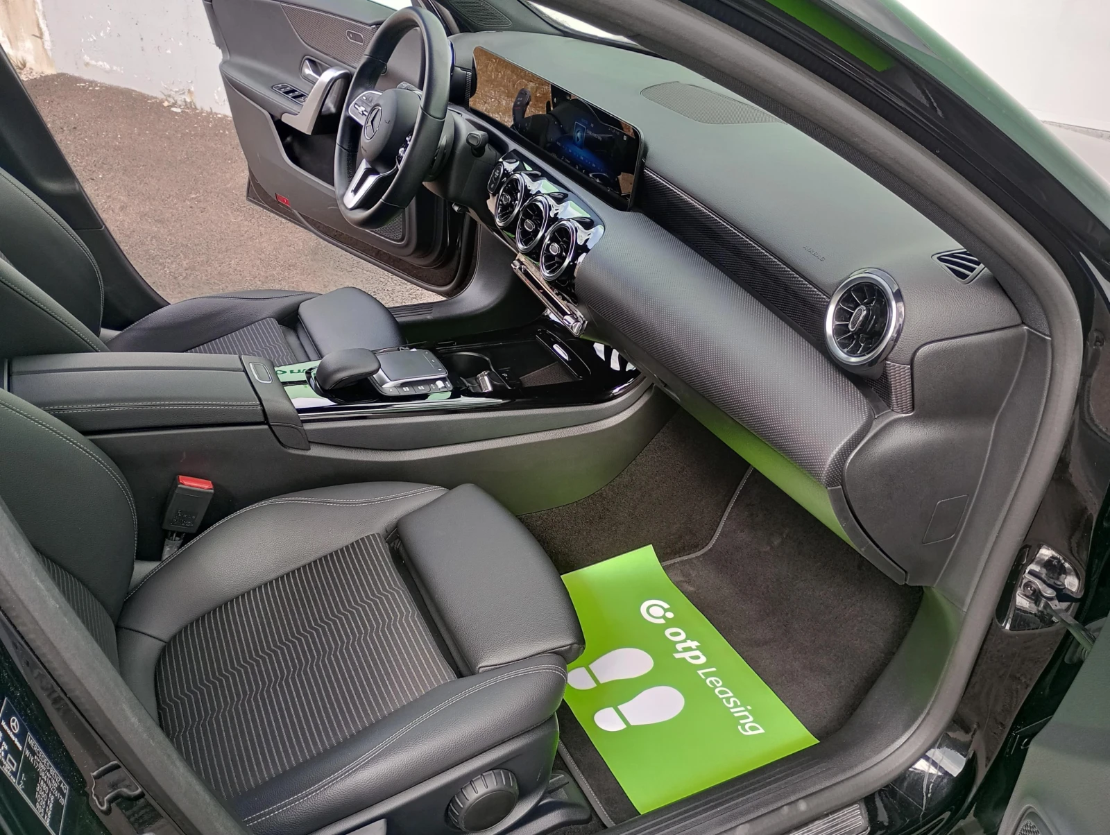 Mercedes-Benz A 180, снимка 9 - Автомобили и джипове - 53996777