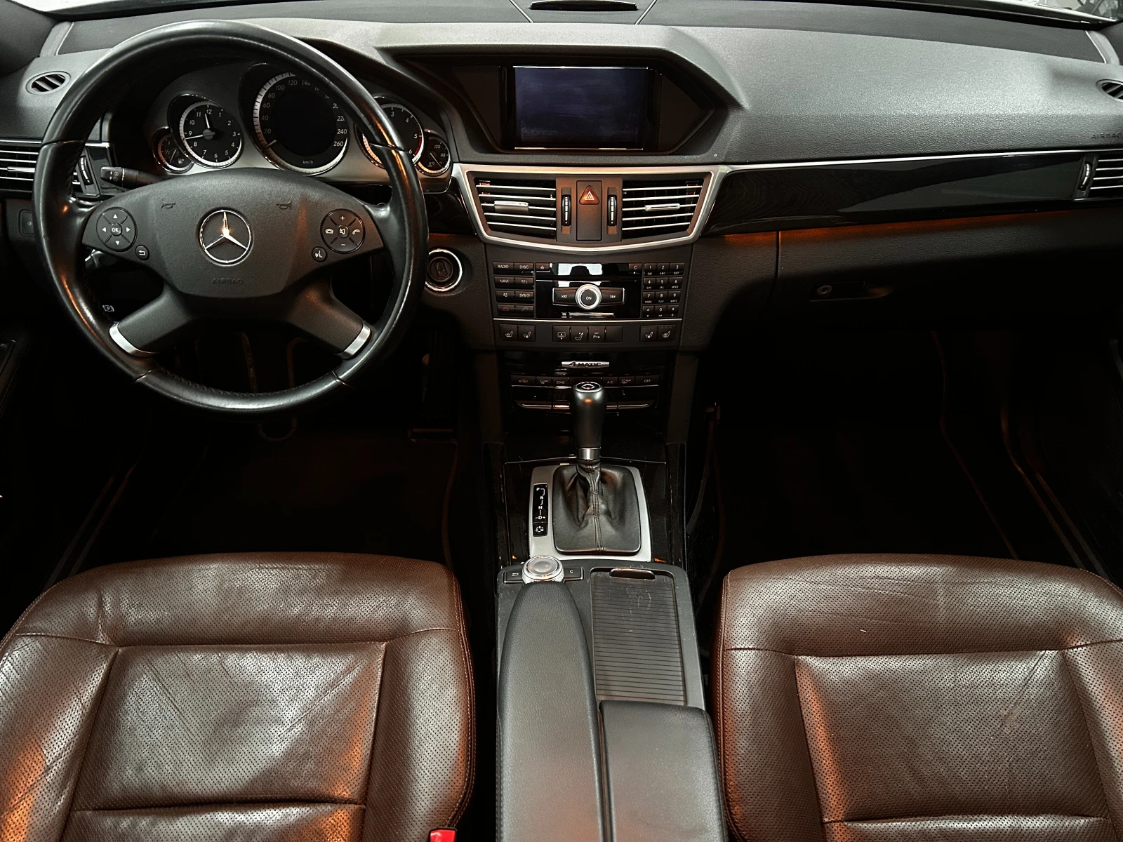 Mercedes-Benz E 250 CDI 4matic, снимка 8 - Автомобили и джипове - 54233569