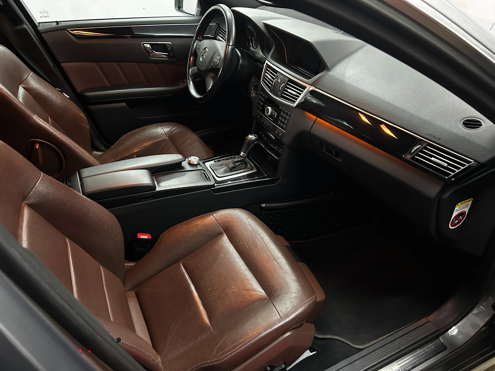 Mercedes-Benz E 250 CDI 4matic, снимка 9 - Автомобили и джипове - 54233569