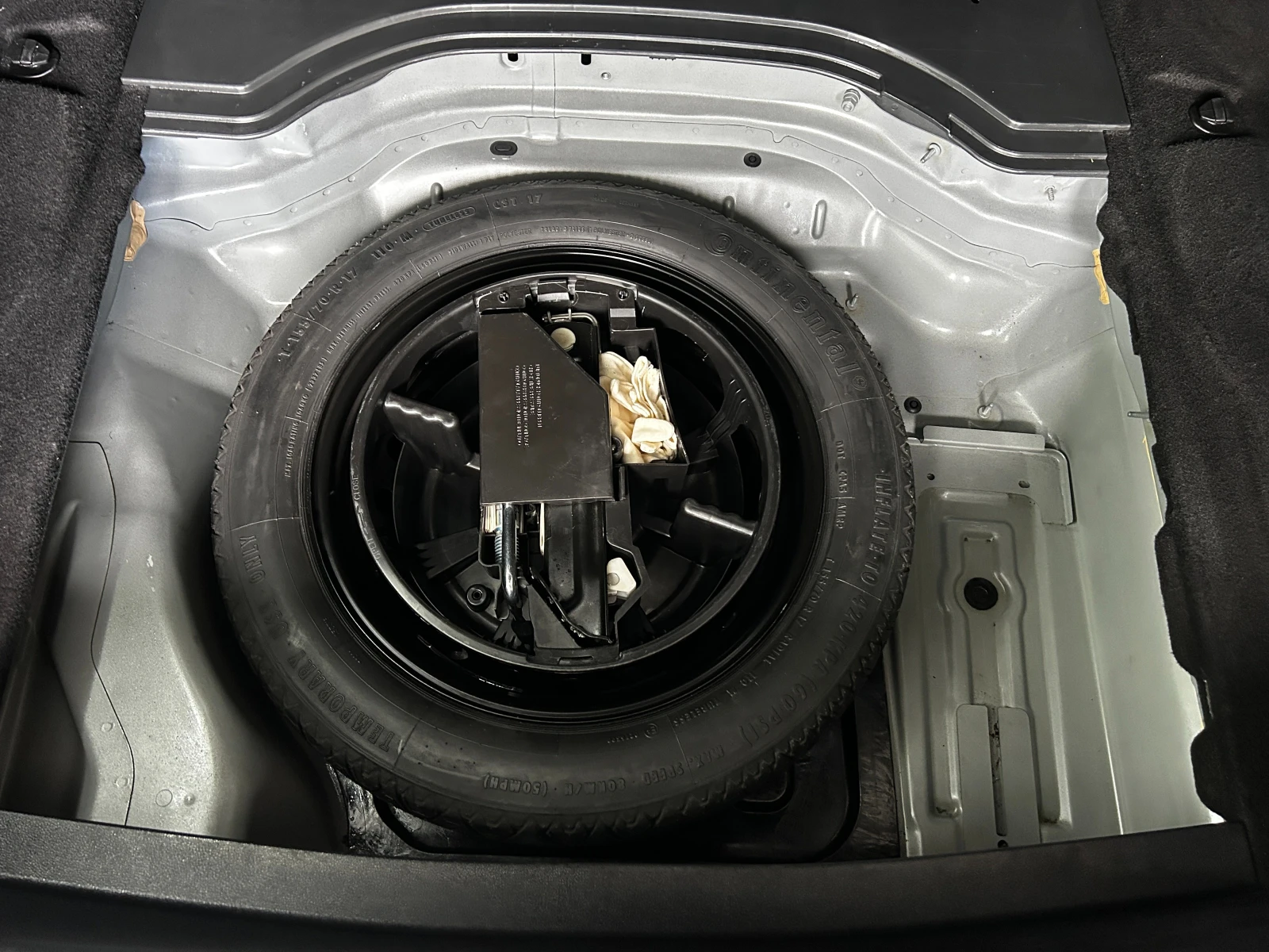 Mercedes-Benz E 250 CDI 4matic, снимка 13 - Автомобили и джипове - 54233569