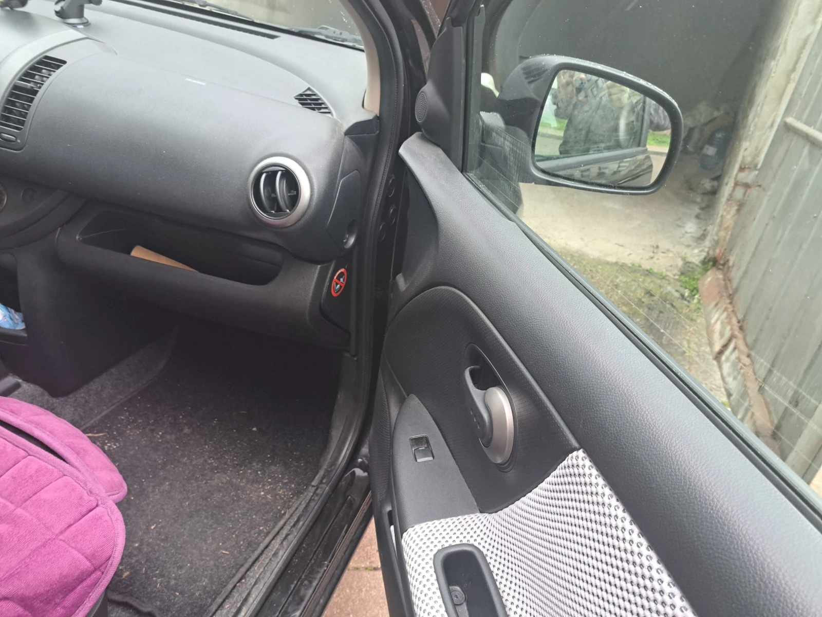 Nissan Note, снимка 8 - Автомобили и джипове - 54323310