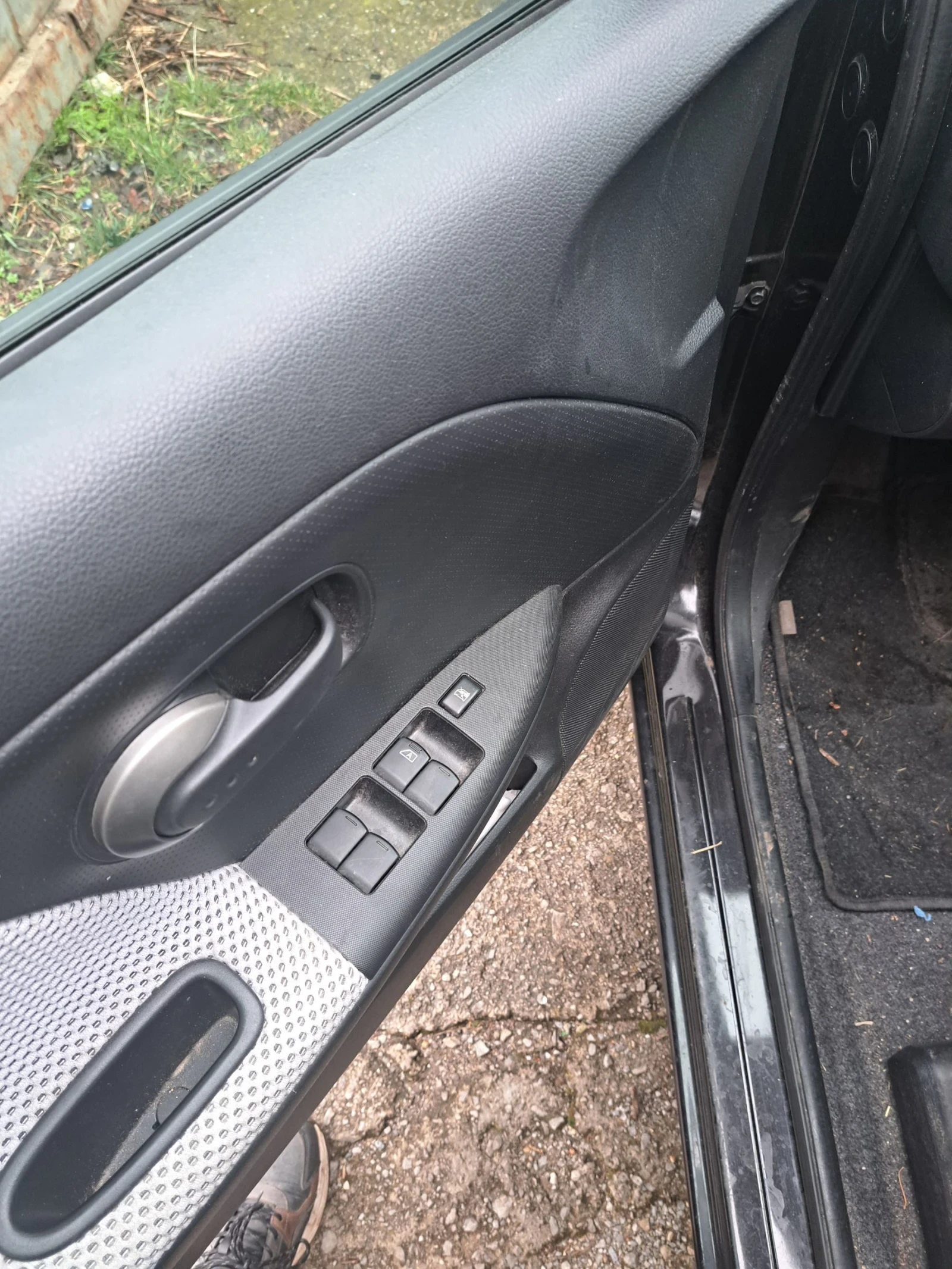 Nissan Note, снимка 10 - Автомобили и джипове - 54323310