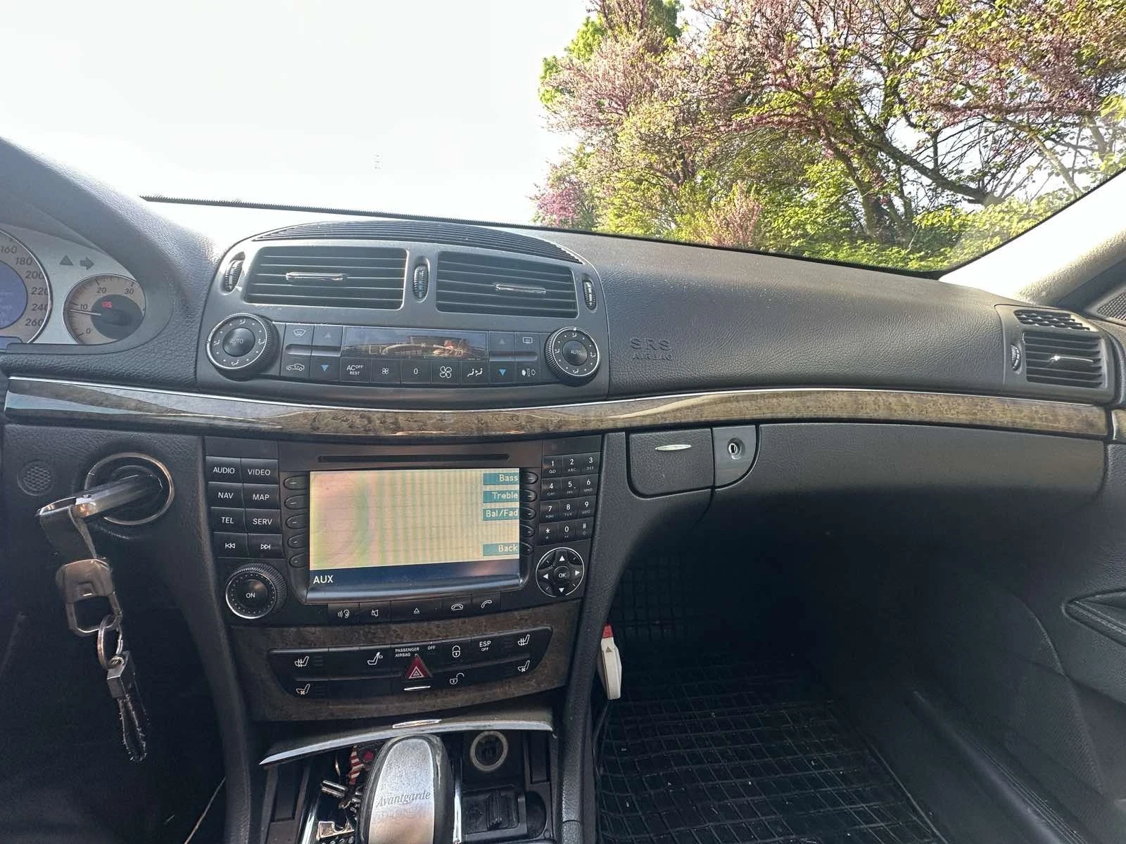 Mercedes-Benz E 270 Mercedes E270, снимка 6 - Автомобили и джипове - 54553650