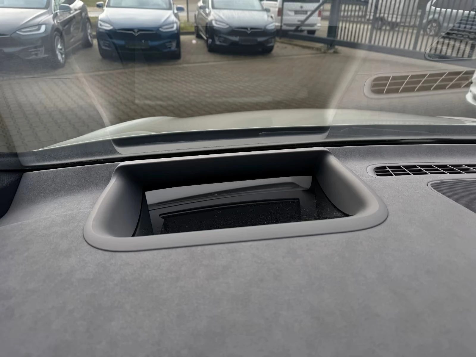 Mercedes-Benz EQS 450+ /CAMERA/ PANO/HUD/, снимка 9 - Автомобили и джипове - 54681417
