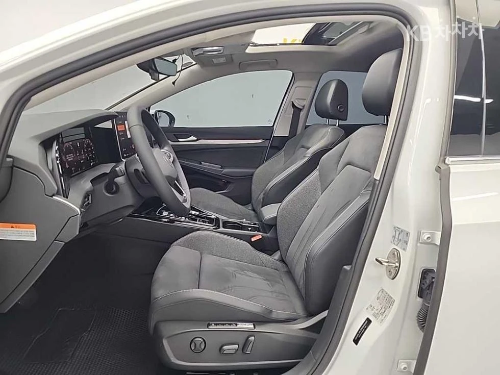 VW Golf, снимка 11 - Автомобили и джипове - 54746408