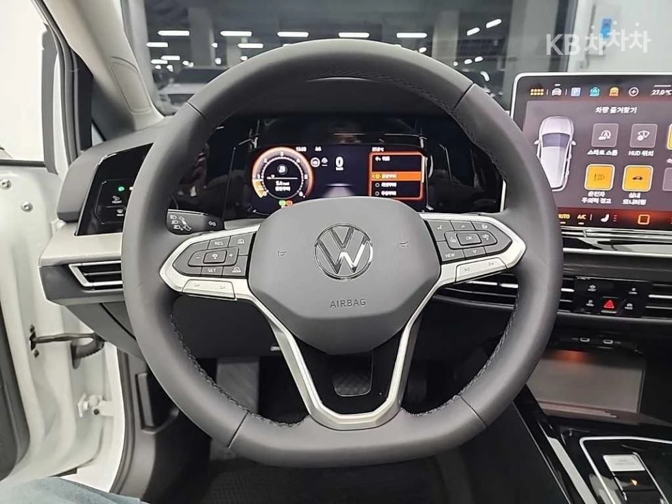 VW Golf, снимка 9 - Автомобили и джипове - 54746408