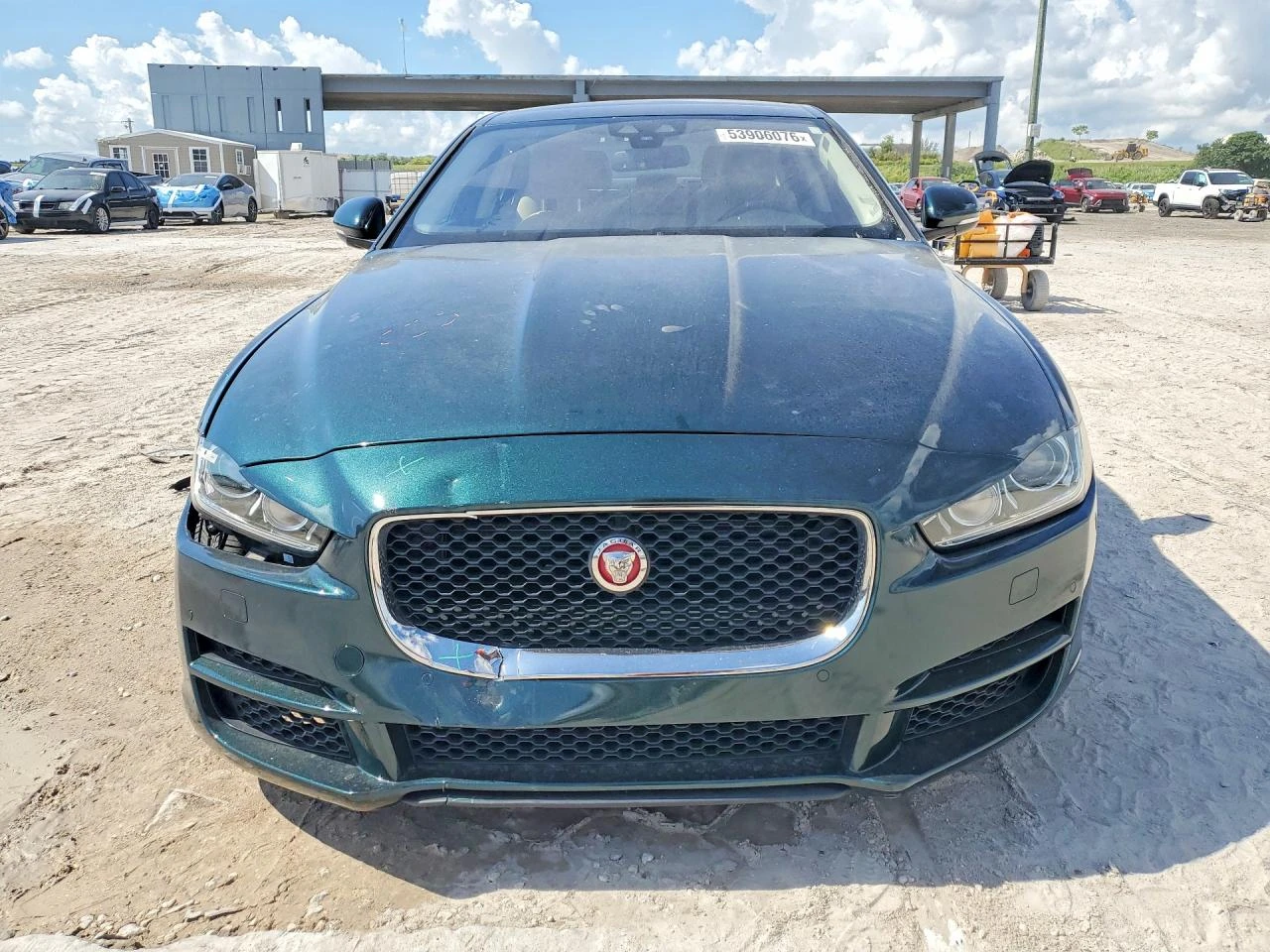 Jaguar XE 3.0l Premium, снимка 5 - Автомобили и джипове - 54882235