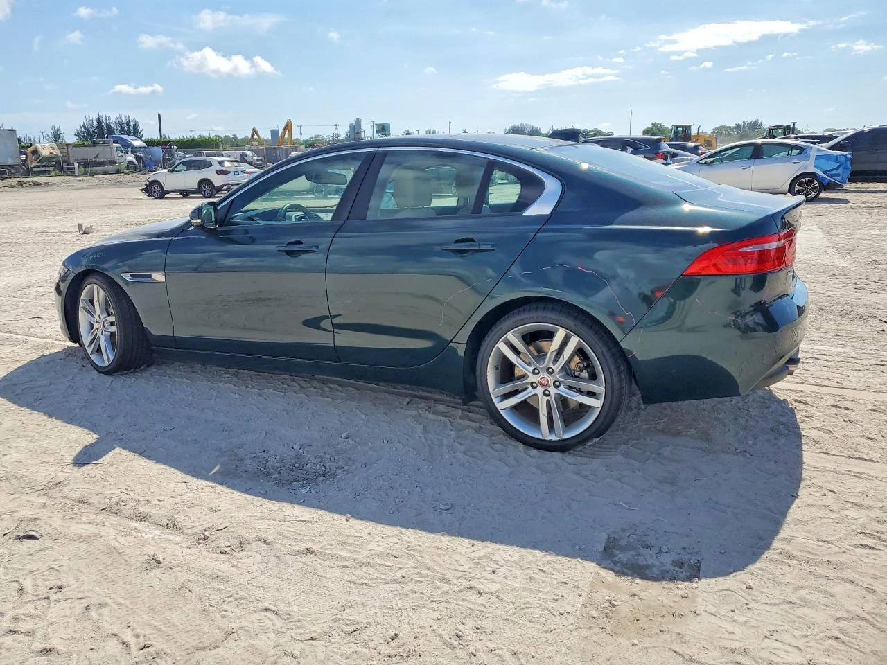 Jaguar XE 3.0l Premium, снимка 2 - Автомобили и джипове - 54882235