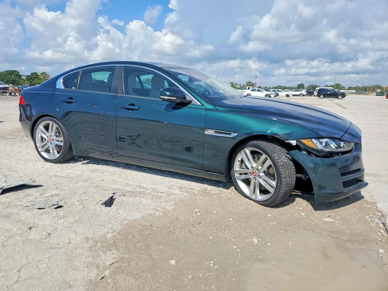 Jaguar XE 3.0l Premium, снимка 4 - Автомобили и джипове - 54882235