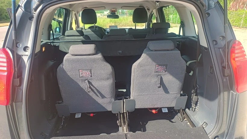 Peugeot 5008, снимка 12 - Автомобили и джипове - 54932600