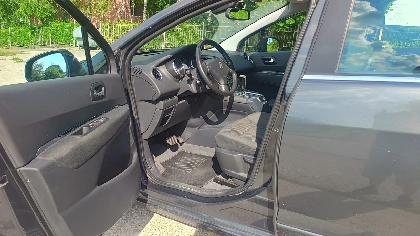 Peugeot 5008, снимка 9 - Автомобили и джипове - 54932600
