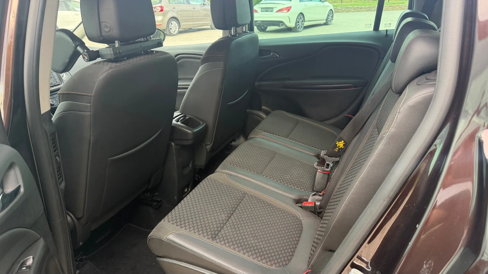 Opel Zafira 1.6 CDTI 120hp  Euro 6b, снимка 12 - Автомобили и джипове - 54942185