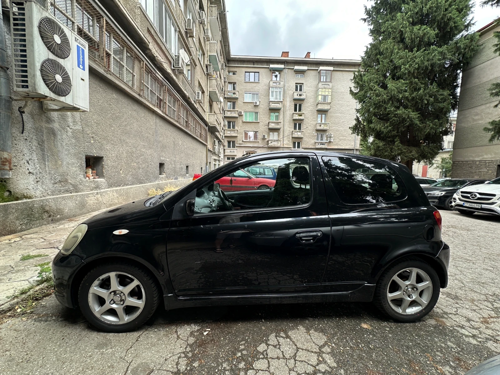 Toyota Yaris, снимка 7 - Автомобили и джипове - 55151674