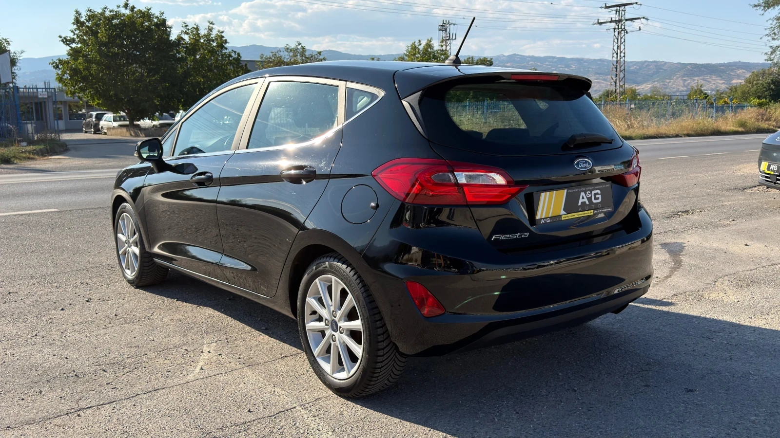 Ford Fiesta TITANIUM ОБСЛУЖЕНА, снимка 4 - Автомобили и джипове - 55740009