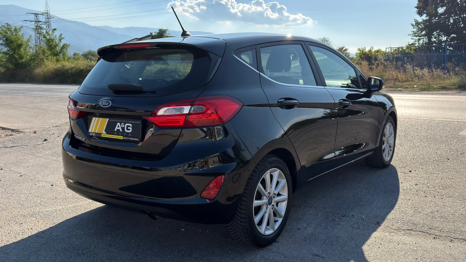 Ford Fiesta TITANIUM ОБСЛУЖЕНА, снимка 2 - Автомобили и джипове - 55740009