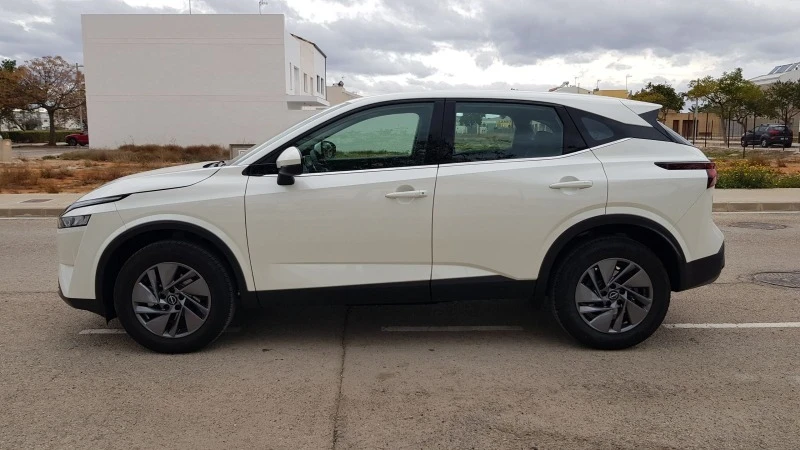 Nissan Qashqai 1.3DIGT MHEV, снимка 7 - Автомобили и джипове - 45898007