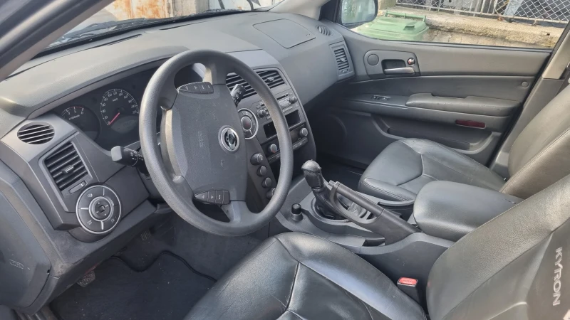 SsangYong Kyron, снимка 4 - Автомобили и джипове - 52501095