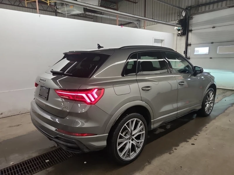 Audi Q3 / PROGRESSIV / PANO / PODGREV / CARFAX, снимка 4 - Автомобили и джипове - 53246921