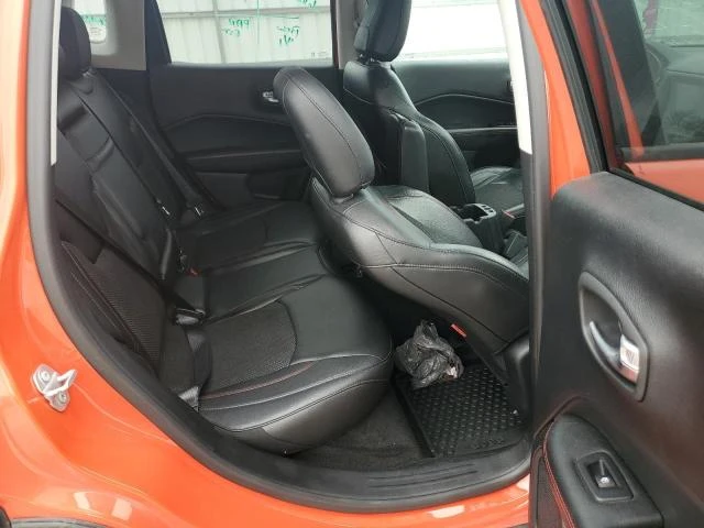 Jeep Compass TRAILHAWK 2.4L 4X4, снимка 11 - Автомобили и джипове - 47543142