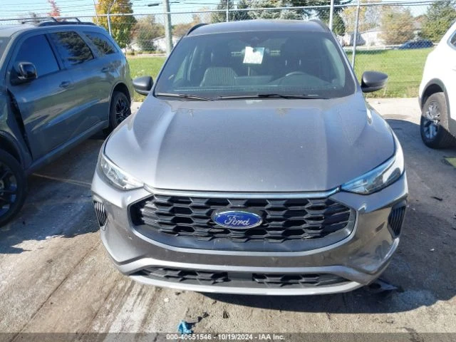 Ford Escape ST-LINE, снимка 2 - Автомобили и джипове - 48601081