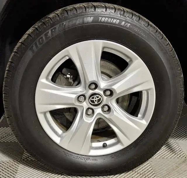 Toyota Rav4 / XLE / FWD / ШИБИДАХ / ПОДГРЕВИ / CARFAX /, снимка 8 - Автомобили и джипове - 53298844