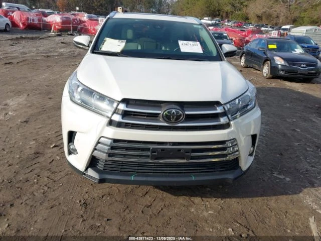 Toyota Highlander LIMITED PLATINUM* Обдухване* Памет* 360Кам* Подгре, снимка 3 - Автомобили и джипове - 53367722