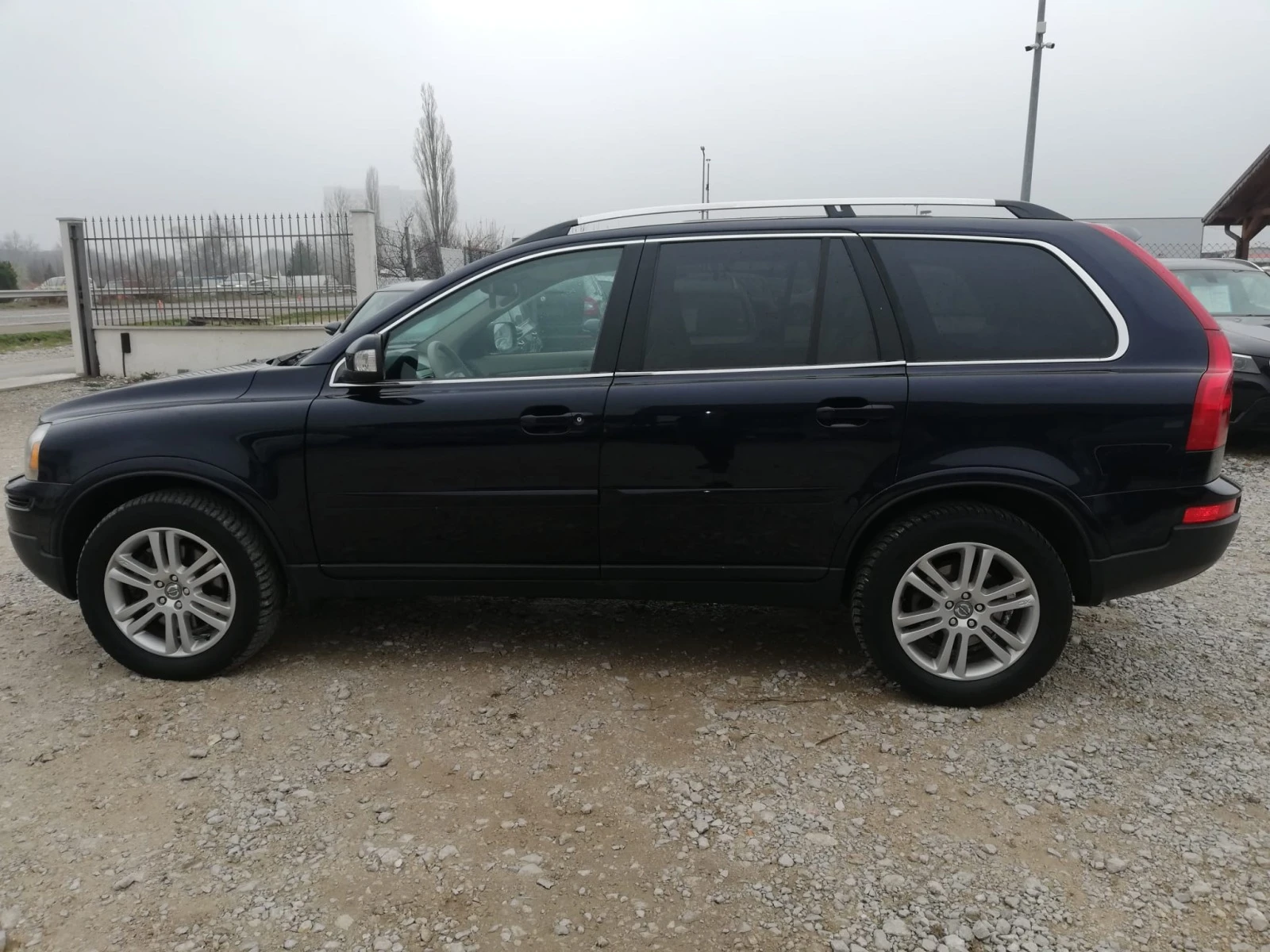 Volvo Xc90 2.4 D5 6+ 1-НАВИ - изображение 2