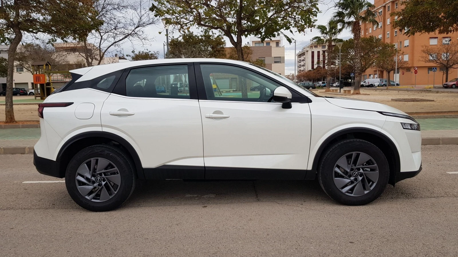 Nissan Qashqai 1.3DIGT MHEV - изображение 3