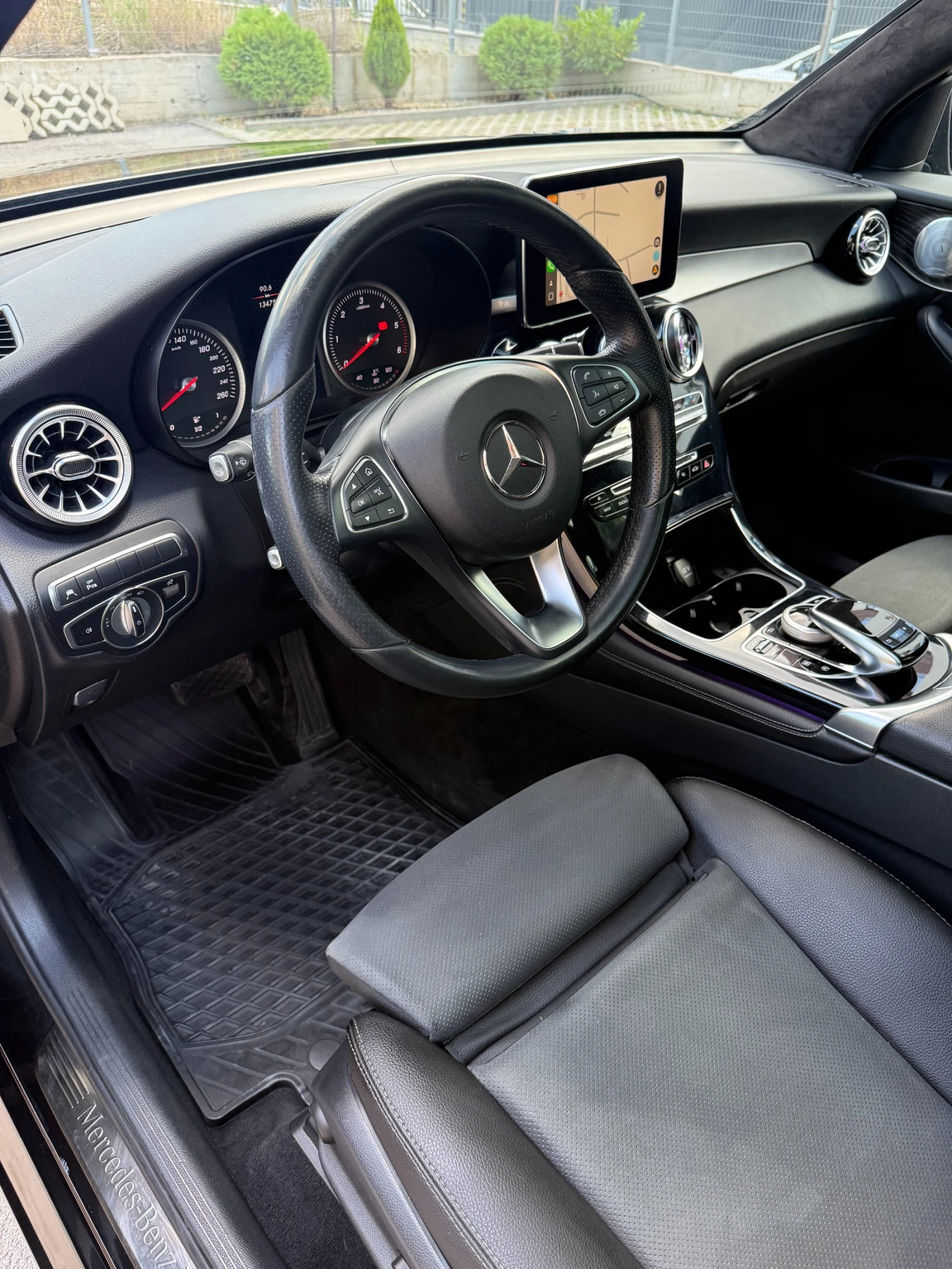 Mercedes-Benz GLC 350 4MATIC| AndroidAuto/CarPlay| Панорама| Печка| Обсл - изображение 10