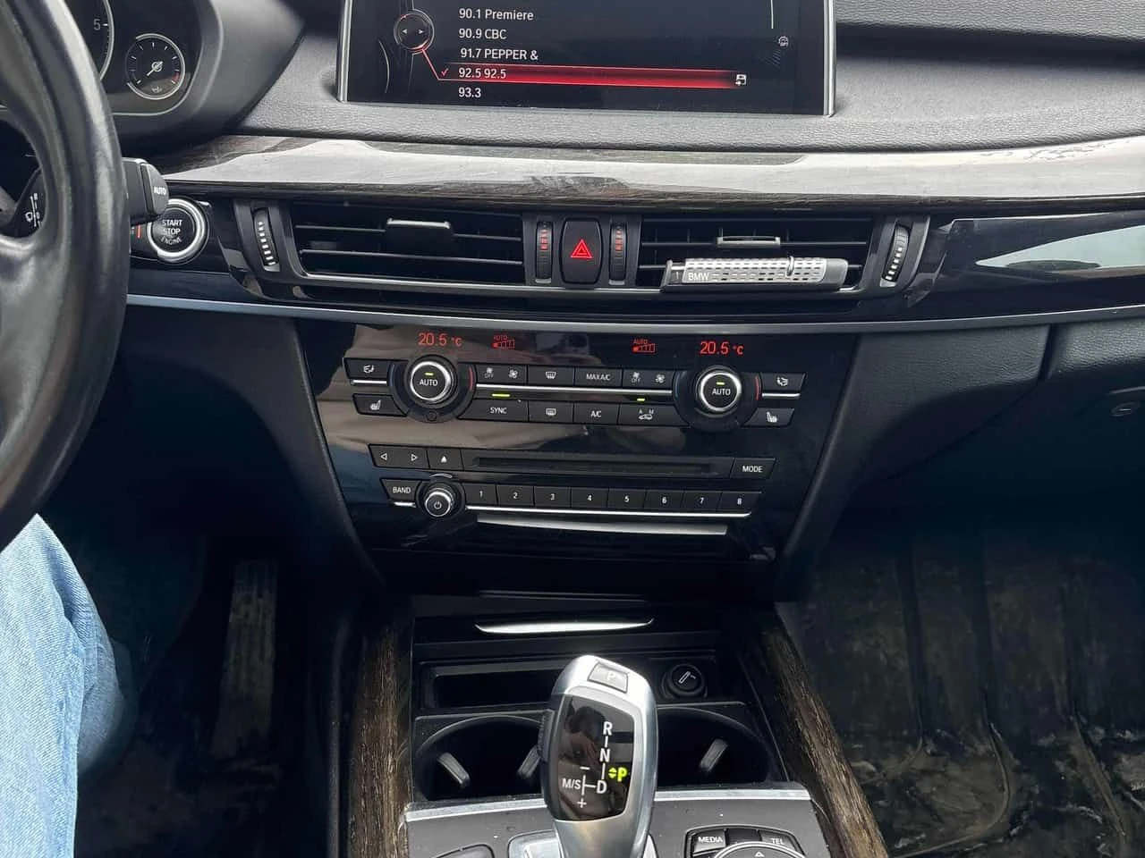 BMW X5 * xDrive35d * PANO* KEYLESS* ПОДГРЕВ* , снимка 14 - Автомобили и джипове - 54117324