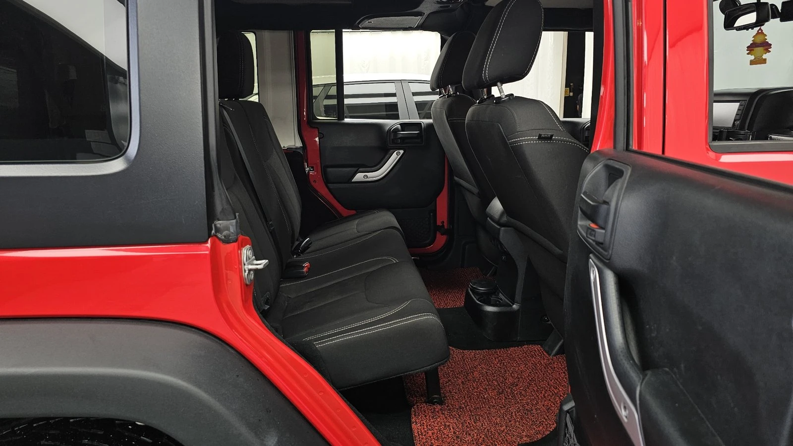Jeep Wrangler 3.6* ������ ���� | Mobile.bg � ����������� 12