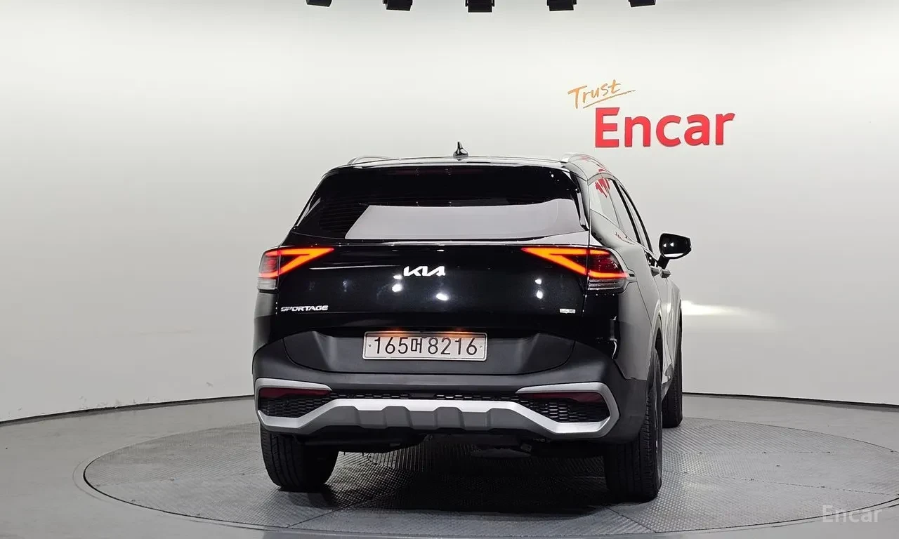 Kia Sportage 2022 МОДЕЛ / 4WD PRESTIGE / ОБДУВХАНЕ / ЛИЗИНГ, снимка 2 - Автомобили и джипове - 55875121