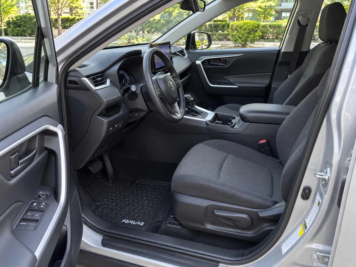 Toyota Rav4 * LE AWD * CARFAX * , снимка 5 - Автомобили и джипове - 56019397