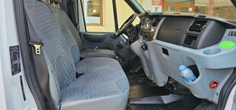 Ford Transit 2.2TDCI 140PC/6sk Първи Собственик / Перфектен, снимка 10 - Бусове и автобуси - 51266163